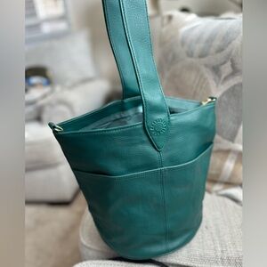 Elizabeth Arden Sunflower Faux Leather Bucket Shoulder Sac Bag NWOT